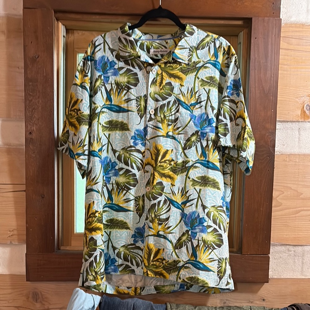 Tommy Bahama Blue and Green Casual Button Down Shirt